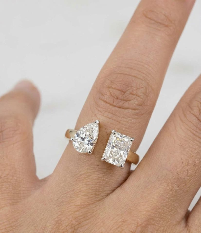 2.36 carat total weight Toi et Moi lab-grown diamond ring in 14K gold — sold